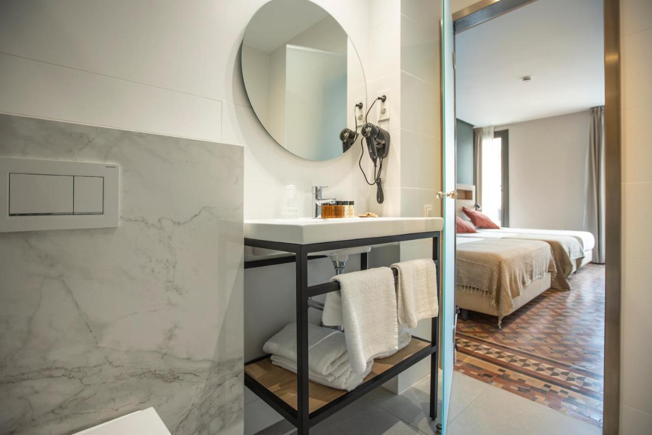 Fontanella By Bcn Urban Rooms Barcelona Buitenkant foto